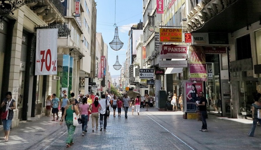 Varianti i ri shume prane Shqiperise, shtohen rastet ne vendin fqinj